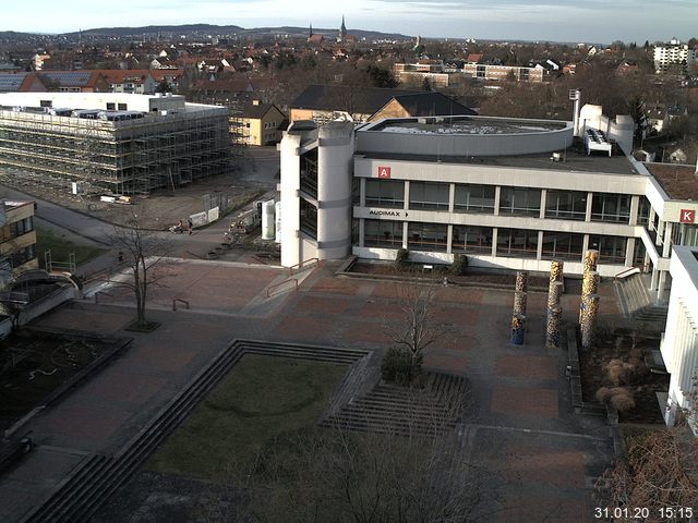 Foto der Webcam: Verwaltungsgebäude, Innenhof mit Audimax, Hörsaal-Gebäude 1