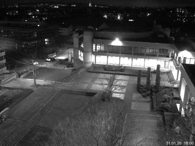 Foto der Webcam: Verwaltungsgebäude, Innenhof mit Audimax, Hörsaal-Gebäude 1