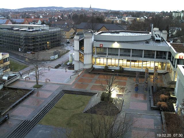 Foto der Webcam: Verwaltungsgeb&auml;ude, Innenhof mit Audimax, H&ouml;rsaal-Geb&auml;ude 1