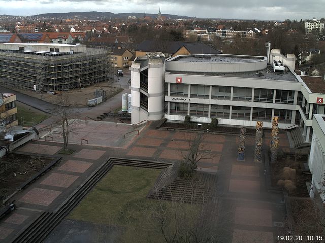 Foto der Webcam: Verwaltungsgebäude, Innenhof mit Audimax, Hörsaal-Gebäude 1