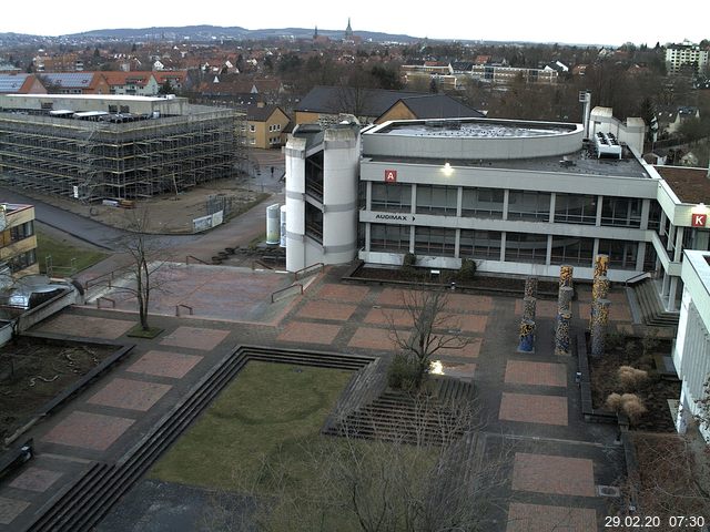 Foto der Webcam: Verwaltungsgeb&auml;ude, Innenhof mit Audimax, H&ouml;rsaal-Geb&auml;ude 1