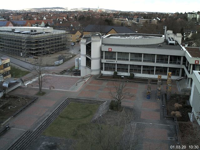 Foto der Webcam: Verwaltungsgeb&auml;ude, Innenhof mit Audimax, H&ouml;rsaal-Geb&auml;ude 1