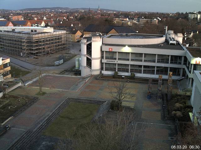 Foto der Webcam: Verwaltungsgeb&auml;ude, Innenhof mit Audimax, H&ouml;rsaal-Geb&auml;ude 1