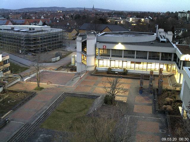 Foto der Webcam: Verwaltungsgeb&auml;ude, Innenhof mit Audimax, H&ouml;rsaal-Geb&auml;ude 1