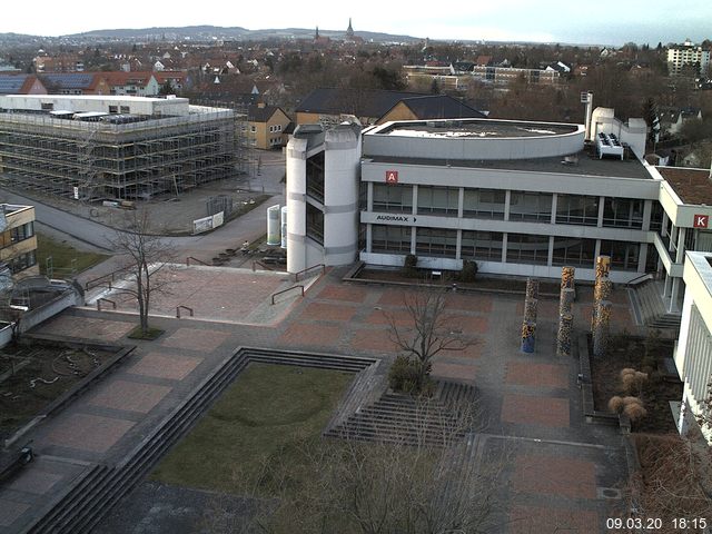 Foto der Webcam: Verwaltungsgeb&auml;ude, Innenhof mit Audimax, H&ouml;rsaal-Geb&auml;ude 1