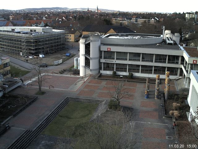 Foto der Webcam: Verwaltungsgeb&auml;ude, Innenhof mit Audimax, H&ouml;rsaal-Geb&auml;ude 1