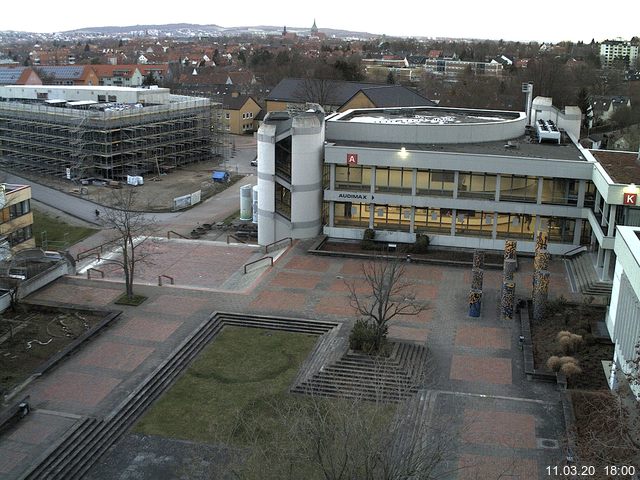 Foto der Webcam: Verwaltungsgeb&auml;ude, Innenhof mit Audimax, H&ouml;rsaal-Geb&auml;ude 1