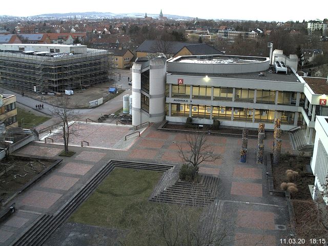 Foto der Webcam: Verwaltungsgeb&auml;ude, Innenhof mit Audimax, H&ouml;rsaal-Geb&auml;ude 1