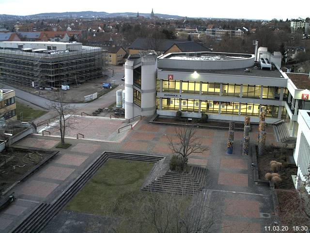 Foto der Webcam: Verwaltungsgeb&auml;ude, Innenhof mit Audimax, H&ouml;rsaal-Geb&auml;ude 1