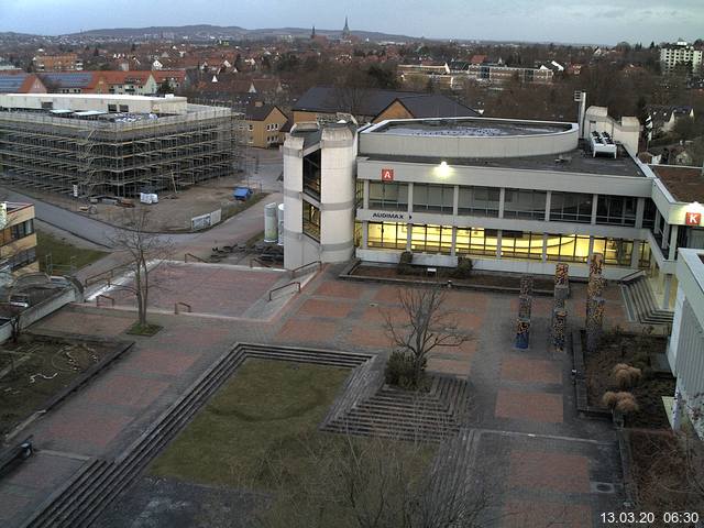 Foto der Webcam: Verwaltungsgeb&auml;ude, Innenhof mit Audimax, H&ouml;rsaal-Geb&auml;ude 1