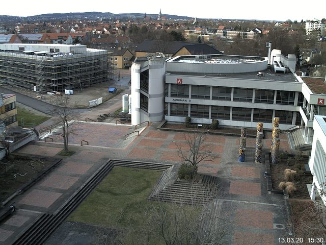 Foto der Webcam: Verwaltungsgeb&auml;ude, Innenhof mit Audimax, H&ouml;rsaal-Geb&auml;ude 1