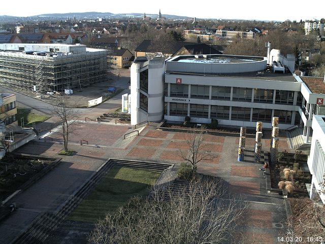 Foto der Webcam: Verwaltungsgeb&auml;ude, Innenhof mit Audimax, H&ouml;rsaal-Geb&auml;ude 1