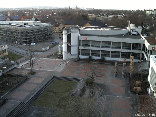 Foto der Webcam: Verwaltungsgeb&auml;ude, Innenhof mit Audimax, H&ouml;rsaal-Geb&auml;ude 1