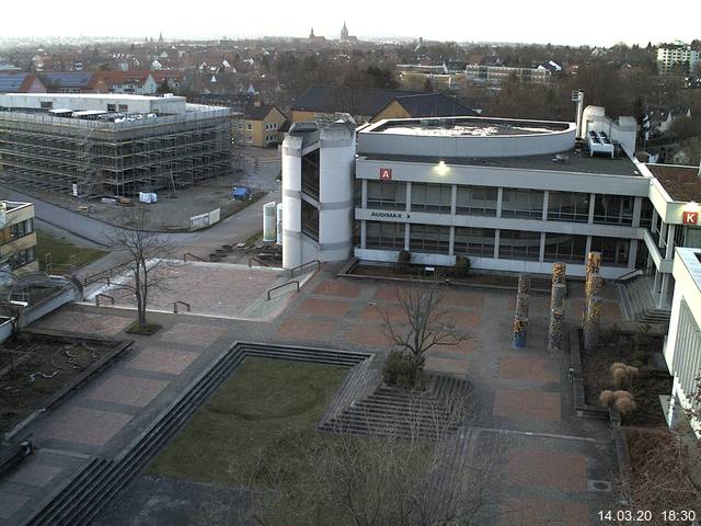 Foto der Webcam: Verwaltungsgeb&auml;ude, Innenhof mit Audimax, H&ouml;rsaal-Geb&auml;ude 1