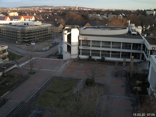 Foto der Webcam: Verwaltungsgeb&auml;ude, Innenhof mit Audimax, H&ouml;rsaal-Geb&auml;ude 1