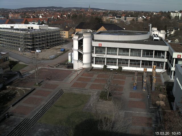 Foto der Webcam: Verwaltungsgeb&auml;ude, Innenhof mit Audimax, H&ouml;rsaal-Geb&auml;ude 1