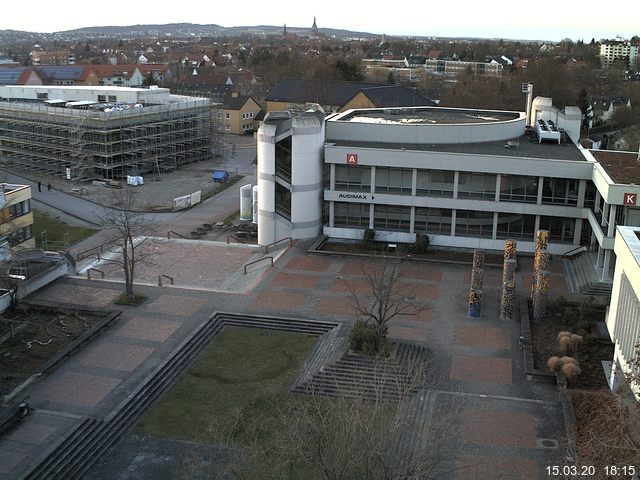 Foto der Webcam: Verwaltungsgeb&auml;ude, Innenhof mit Audimax, H&ouml;rsaal-Geb&auml;ude 1