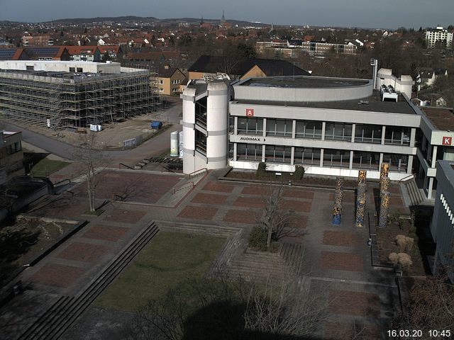 Foto der Webcam: Verwaltungsgeb&auml;ude, Innenhof mit Audimax, H&ouml;rsaal-Geb&auml;ude 1