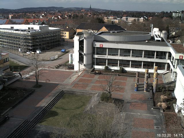 Foto der Webcam: Verwaltungsgeb&auml;ude, Innenhof mit Audimax, H&ouml;rsaal-Geb&auml;ude 1