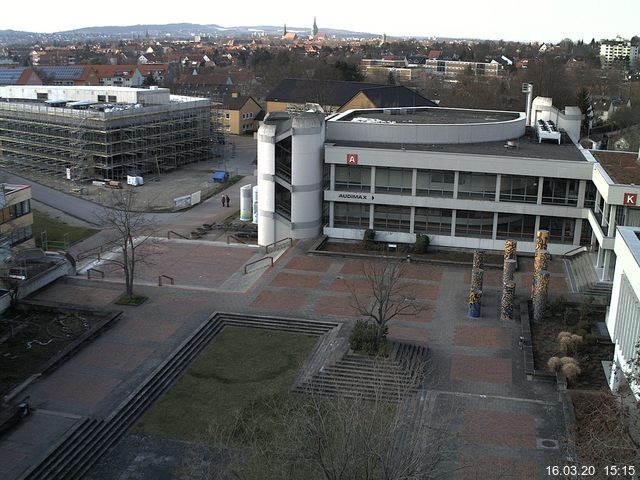 Foto der Webcam: Verwaltungsgeb&auml;ude, Innenhof mit Audimax, H&ouml;rsaal-Geb&auml;ude 1