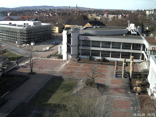 Foto der Webcam: Verwaltungsgeb&auml;ude, Innenhof mit Audimax, H&ouml;rsaal-Geb&auml;ude 1