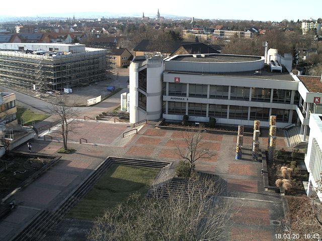 Foto der Webcam: Verwaltungsgeb&auml;ude, Innenhof mit Audimax, H&ouml;rsaal-Geb&auml;ude 1