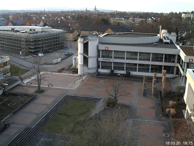 Foto der Webcam: Verwaltungsgeb&auml;ude, Innenhof mit Audimax, H&ouml;rsaal-Geb&auml;ude 1