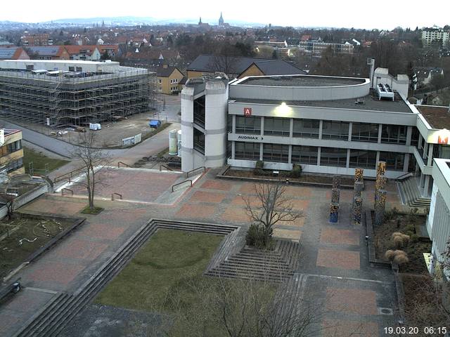 Foto der Webcam: Verwaltungsgeb&auml;ude, Innenhof mit Audimax, H&ouml;rsaal-Geb&auml;ude 1