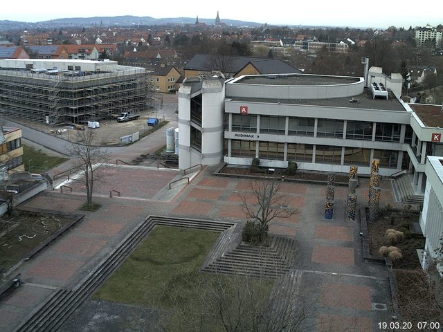 Foto der Webcam: Verwaltungsgeb&auml;ude, Innenhof mit Audimax, H&ouml;rsaal-Geb&auml;ude 1