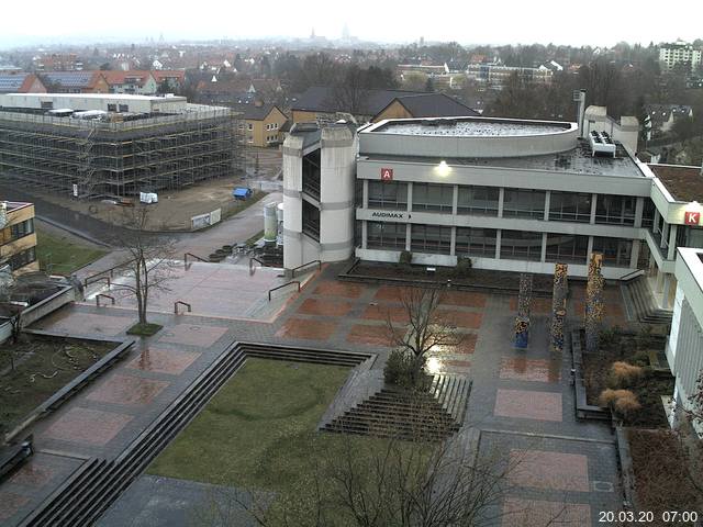 Foto der Webcam: Verwaltungsgeb&auml;ude, Innenhof mit Audimax, H&ouml;rsaal-Geb&auml;ude 1