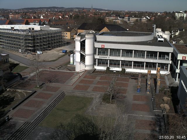 Foto der Webcam: Verwaltungsgeb&auml;ude, Innenhof mit Audimax, H&ouml;rsaal-Geb&auml;ude 1