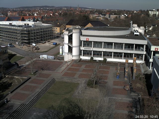 Foto der Webcam: Verwaltungsgeb&auml;ude, Innenhof mit Audimax, H&ouml;rsaal-Geb&auml;ude 1