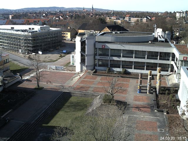 Foto der Webcam: Verwaltungsgeb&auml;ude, Innenhof mit Audimax, H&ouml;rsaal-Geb&auml;ude 1