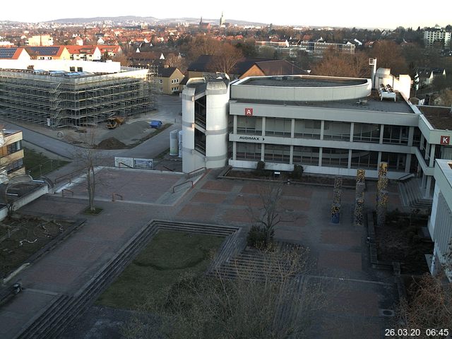 Foto der Webcam: Verwaltungsgeb&auml;ude, Innenhof mit Audimax, H&ouml;rsaal-Geb&auml;ude 1