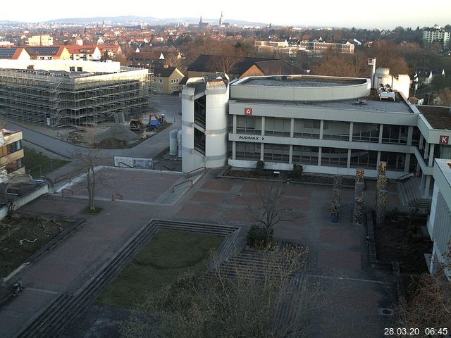Foto der Webcam: Verwaltungsgeb&auml;ude, Innenhof mit Audimax, H&ouml;rsaal-Geb&auml;ude 1