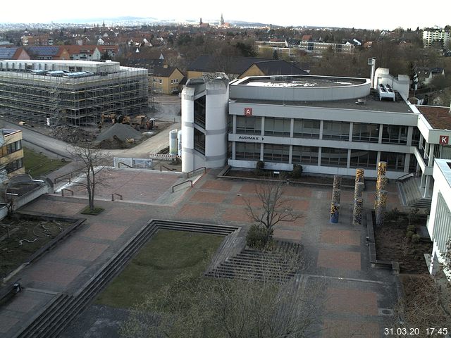 Foto der Webcam: Verwaltungsgeb&auml;ude, Innenhof mit Audimax, H&ouml;rsaal-Geb&auml;ude 1