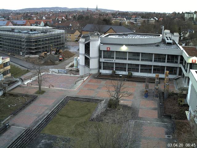 Foto der Webcam: Verwaltungsgeb&auml;ude, Innenhof mit Audimax, H&ouml;rsaal-Geb&auml;ude 1