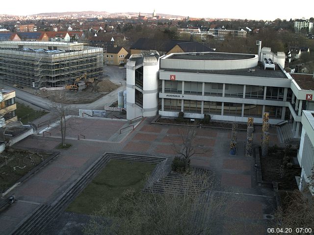 Foto der Webcam: Verwaltungsgeb&auml;ude, Innenhof mit Audimax, H&ouml;rsaal-Geb&auml;ude 1