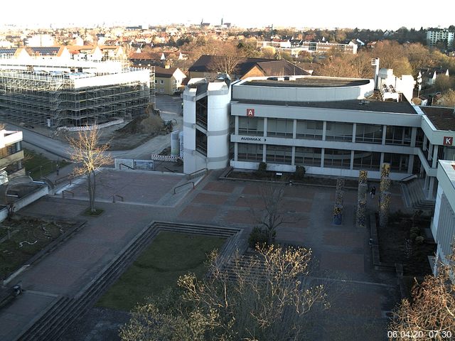 Foto der Webcam: Verwaltungsgeb&auml;ude, Innenhof mit Audimax, H&ouml;rsaal-Geb&auml;ude 1