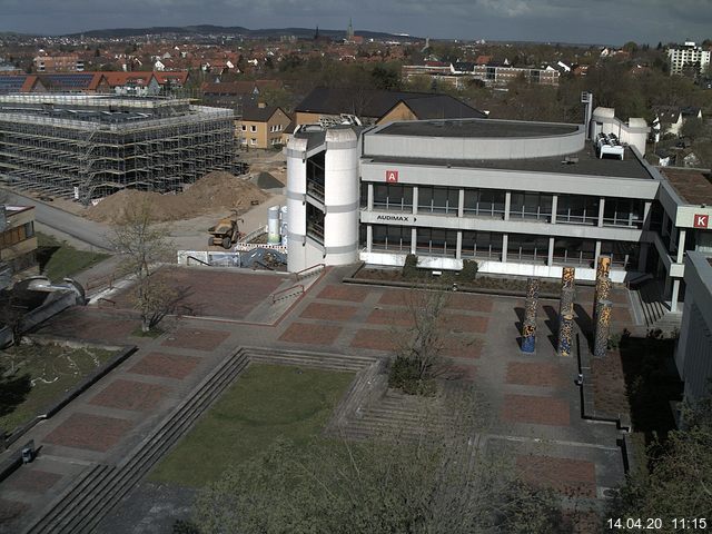 Foto der Webcam: Verwaltungsgebäude, Innenhof mit Audimax, Hörsaal-Gebäude 1