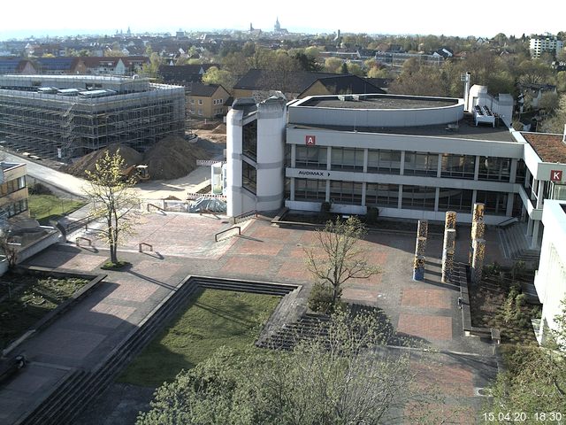 Foto der Webcam: Verwaltungsgeb&auml;ude, Innenhof mit Audimax, H&ouml;rsaal-Geb&auml;ude 1