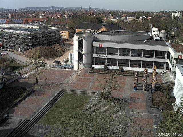 Foto der Webcam: Verwaltungsgeb&auml;ude, Innenhof mit Audimax, H&ouml;rsaal-Geb&auml;ude 1