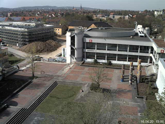 Foto der Webcam: Verwaltungsgeb&auml;ude, Innenhof mit Audimax, H&ouml;rsaal-Geb&auml;ude 1