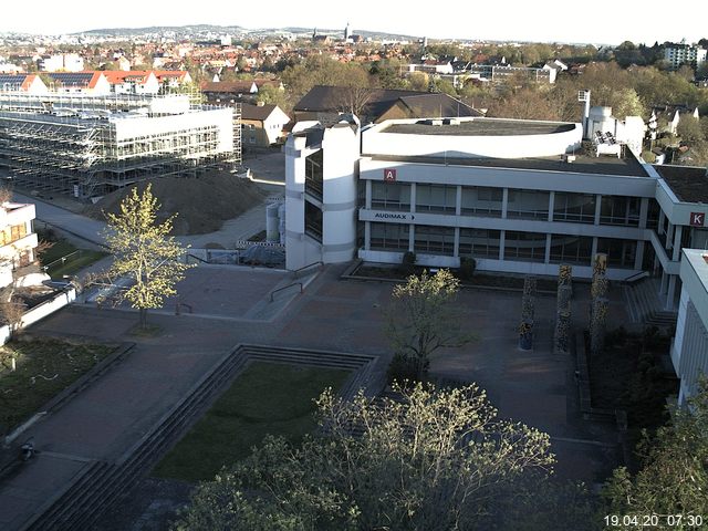 Foto der Webcam: Verwaltungsgeb&auml;ude, Innenhof mit Audimax, H&ouml;rsaal-Geb&auml;ude 1