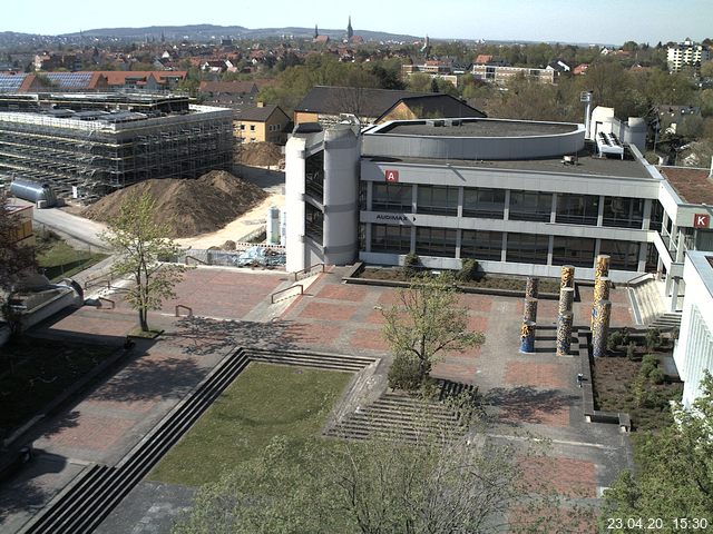 Foto der Webcam: Verwaltungsgeb&auml;ude, Innenhof mit Audimax, H&ouml;rsaal-Geb&auml;ude 1