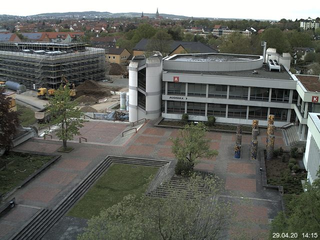 Foto der Webcam: Verwaltungsgebäude, Innenhof mit Audimax, Hörsaal-Gebäude 1