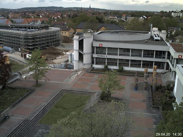 Foto der Webcam: Verwaltungsgebäude, Innenhof mit Audimax, Hörsaal-Gebäude 1