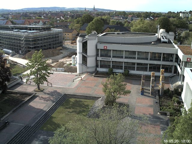 Foto der Webcam: Verwaltungsgeb&auml;ude, Innenhof mit Audimax, H&ouml;rsaal-Geb&auml;ude 1