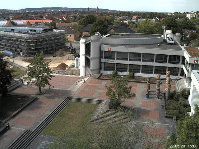 Foto der Webcam: Verwaltungsgebäude, Innenhof mit Audimax, Hörsaal-Gebäude 1