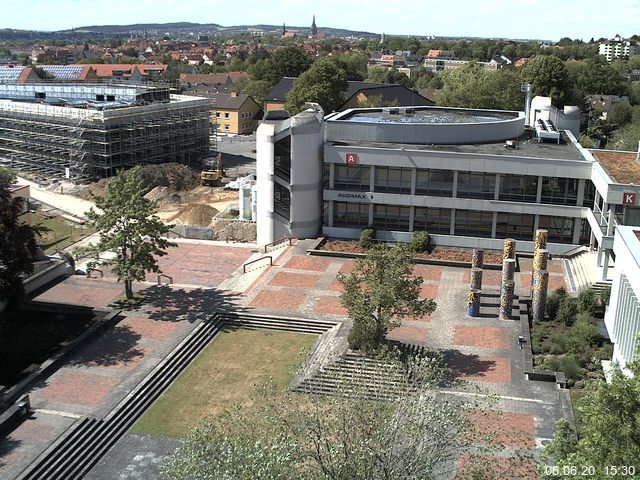 Foto der Webcam: Verwaltungsgeb&auml;ude, Innenhof mit Audimax, H&ouml;rsaal-Geb&auml;ude 1